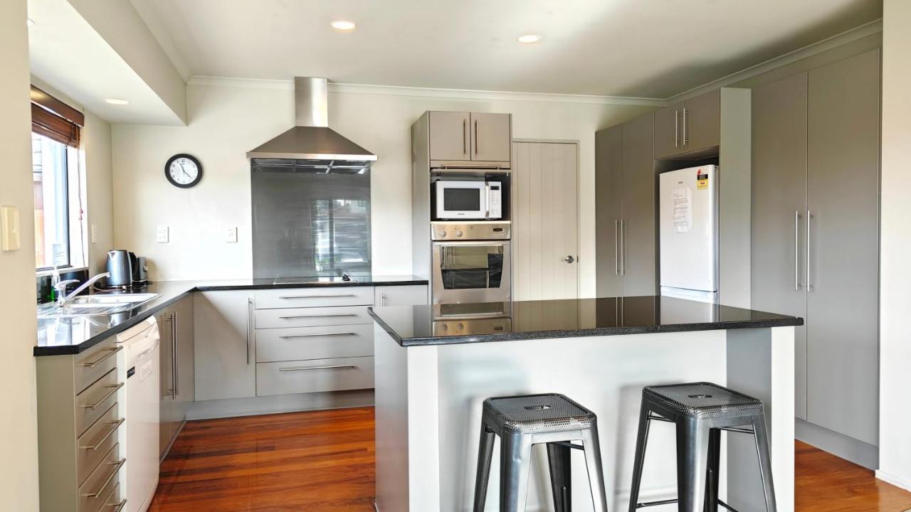 Stunning Family Home Auckland Eksteriør billede